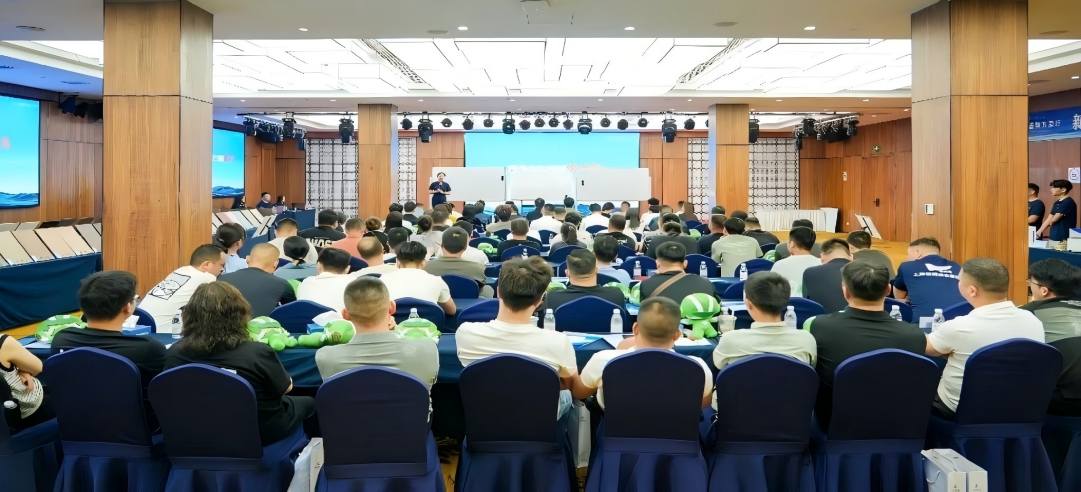 新港集團(tuán)品牌萬(wàn)里行9月征程圓滿(mǎn)收官，五城聯(lián)動(dòng)，共繪家居新版圖